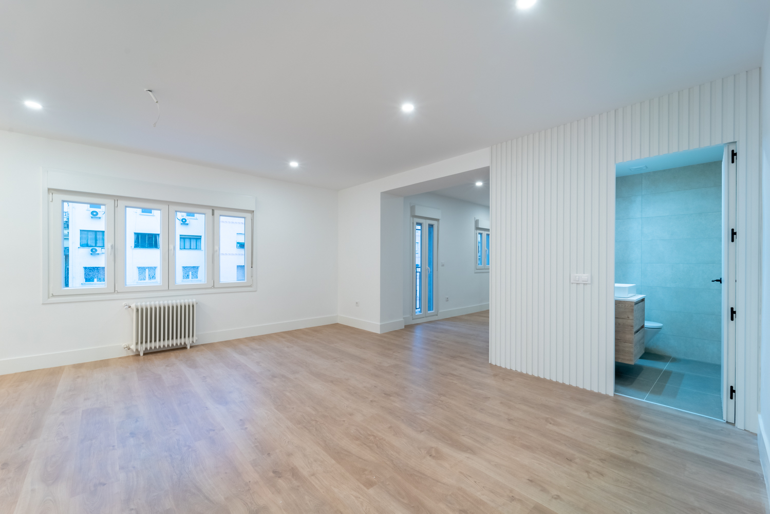 Piso en venta reformado con terraza y ascensor en Gaztambide