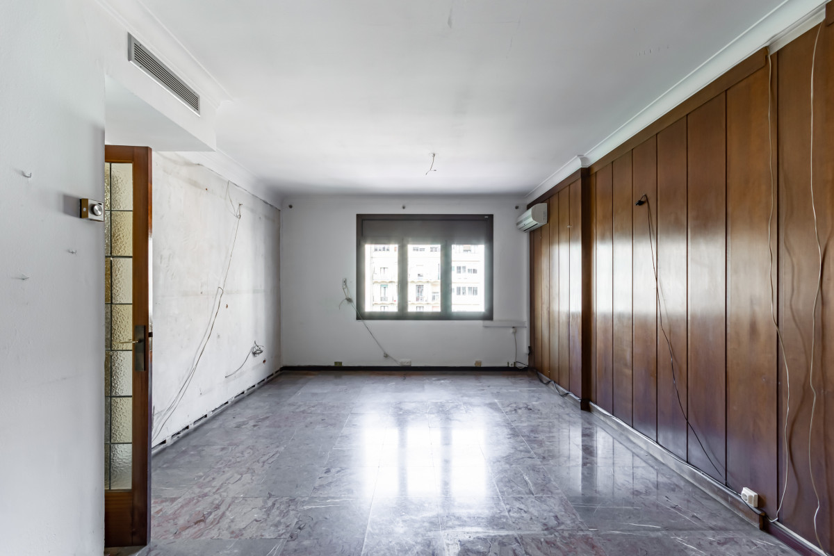 foto de piso en venta, Piso en Comte Borrell con 2 plazas de Garaje 🚗